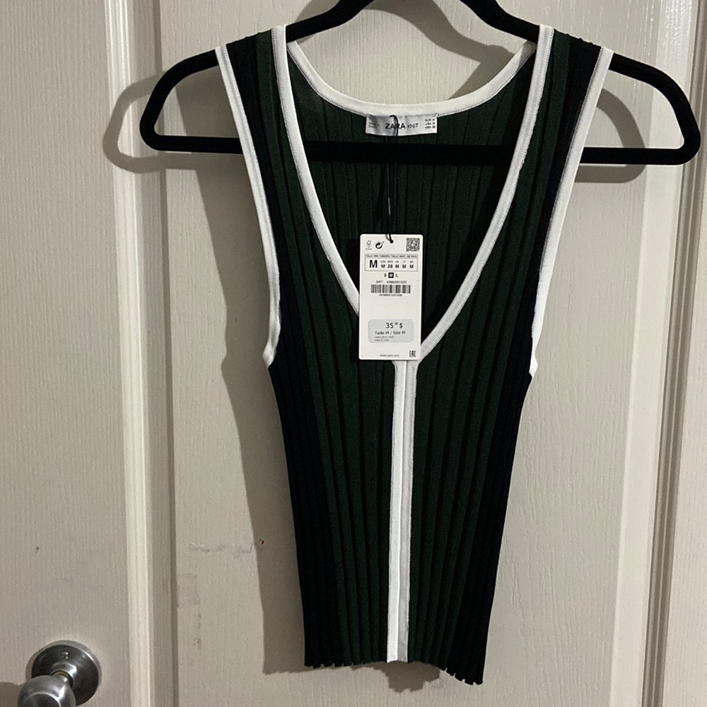 Brand new Zara Knit vneck top